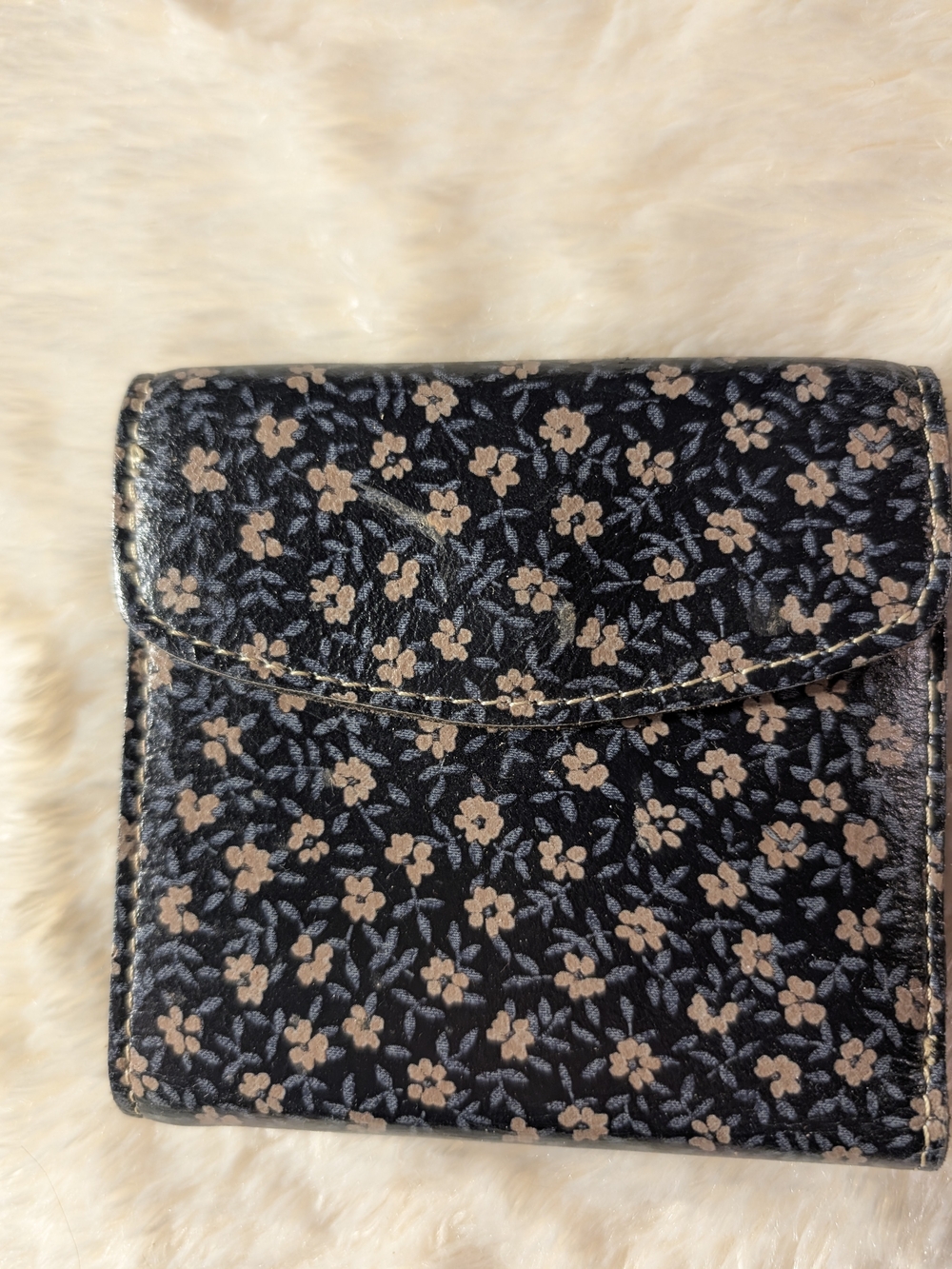 Patricia Nash Aberdeen Denim Daisies Bi-fold Leather Wallet - Blue and Tan